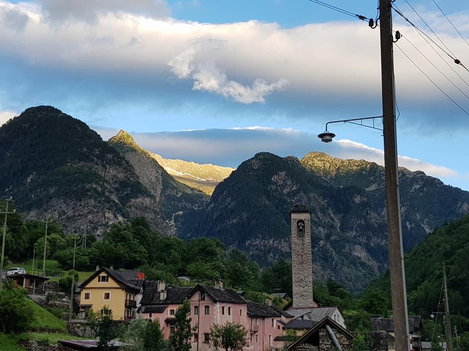ホテルRistorante Garni Lavizzara Sornico エクステリア 写真